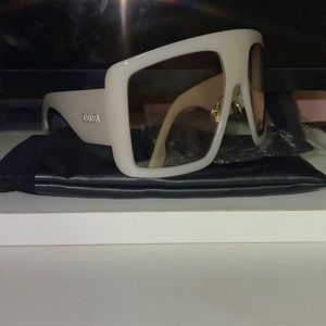 Díor shades